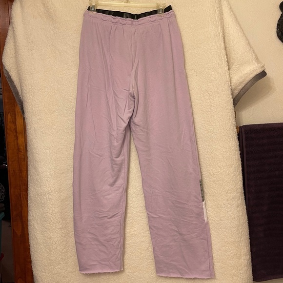 PINK VICTORIA SECRET PANTS - Picture 14 of 16